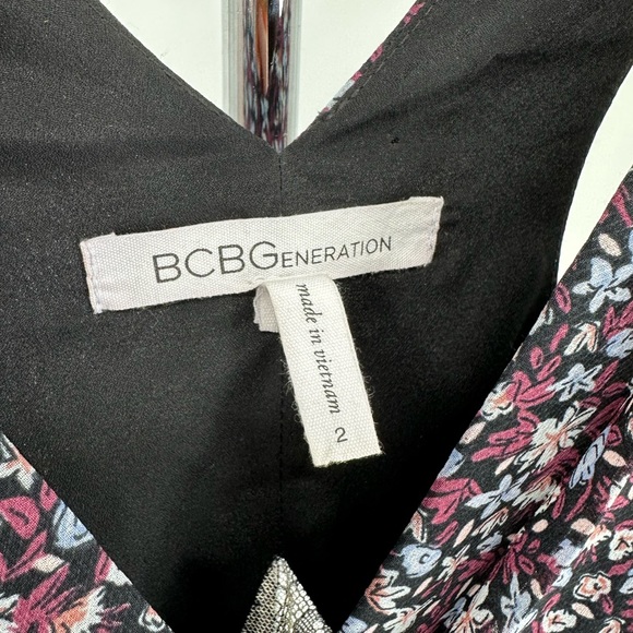 BCBGeneration Floral Sleeveless Tiered Ruffle Lace Inset Dress size 2 - Picture 11 of 13